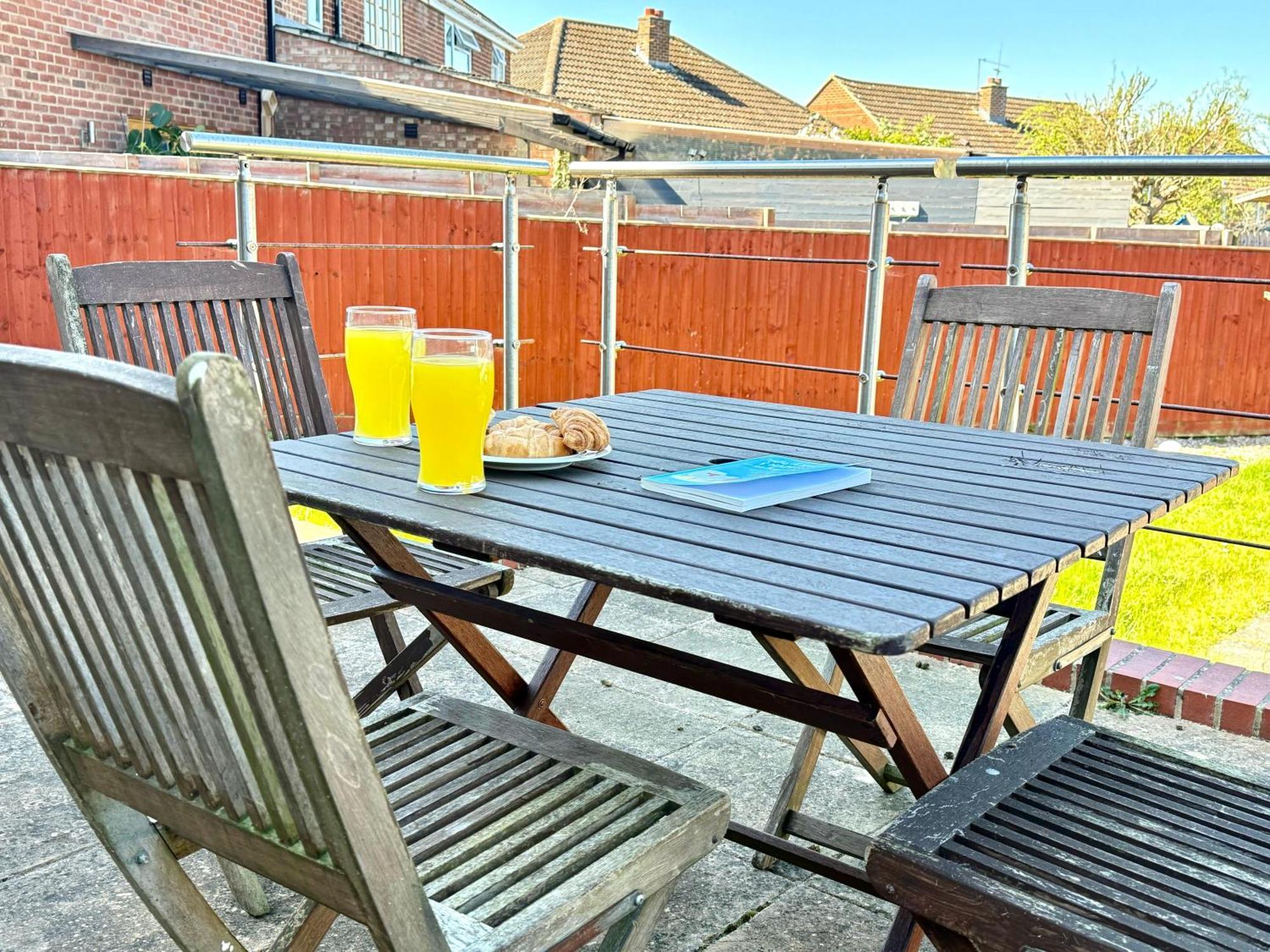 Hazel 1-Bedroom Cousy Flat, Parking, Wifi, Prime Location, Close To Blenheim Palace & Oxford Kidlington Exterior photo